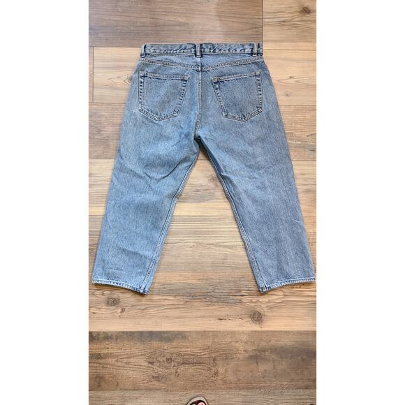 Gap Jeans Womens 10 Boy Fit Medium Wash Straight Crop 100% Cotton FLAW - Picture 3 of 7